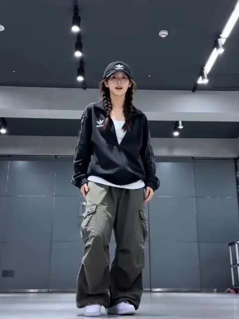 Female Idol Street Dance Choreography